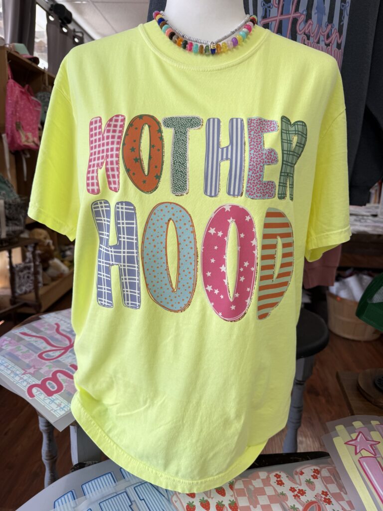 Comfort Colors Motherhood (neon lemon)